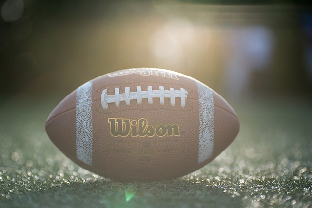 本世纪德甲戴帽数前10：莱万384场16次第1，凯恩76场10次第3